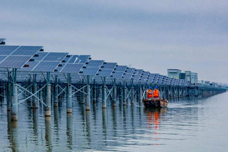 漁光互補光伏發(fā)電項目的必備條件，漁光互補一畝水塘能建多少光伏